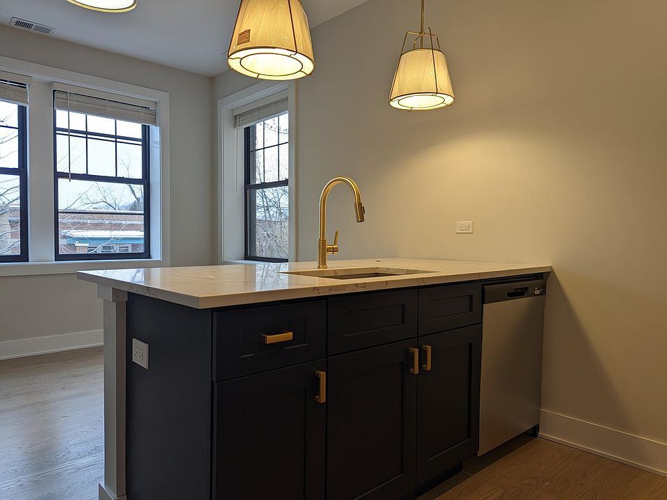 1st image of 4409 N Seeley Ave #3FMB