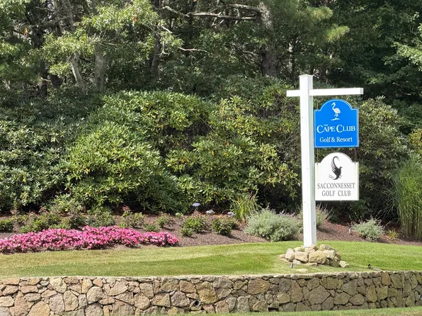 264 Hill And Plain Road, East Falmouth, MA 02536