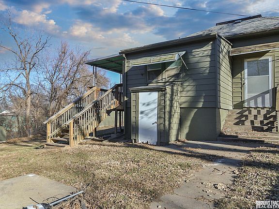 5th image of 718 S 9th St