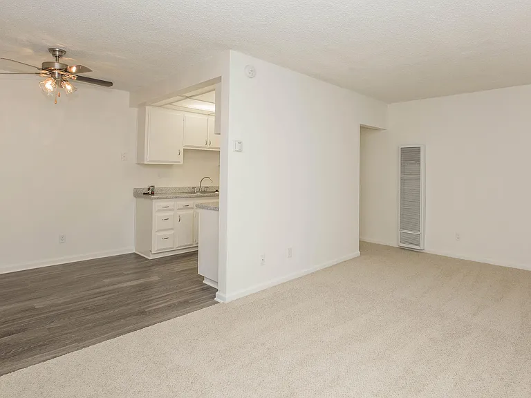Casa Madrid Apartment Homes — Photo 12