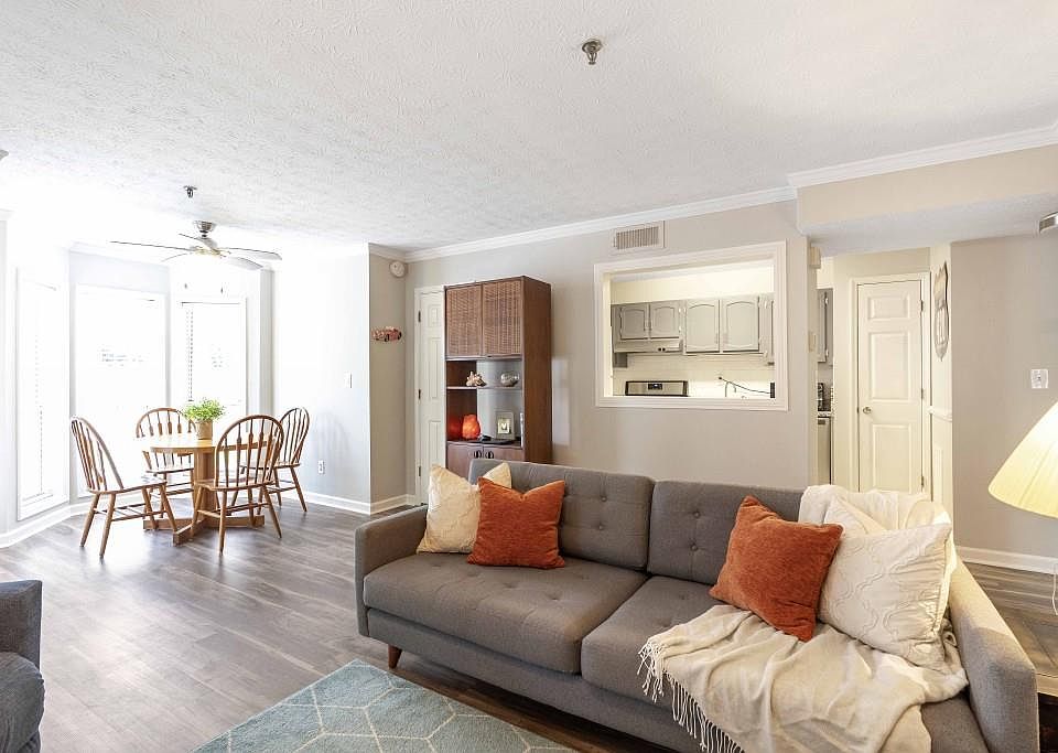 1st image of 1401 Riverview Dr SE #14
