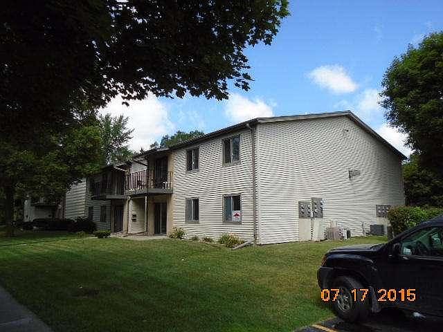 1st image of W170N11473 Armada Dr