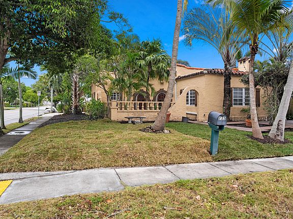 3rd image of 735 Colonial Road