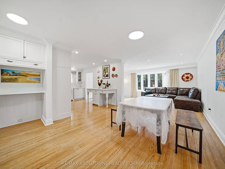 481 Anthony Dr — Photo 7