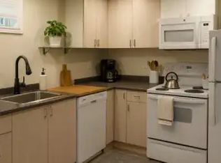 1296 Dobbin Ave #1A, Peterborough, ON K9J 6A8