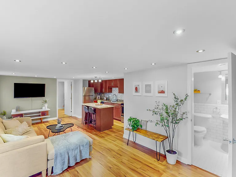 1306 Francisco Dr #2 — Photo 1
