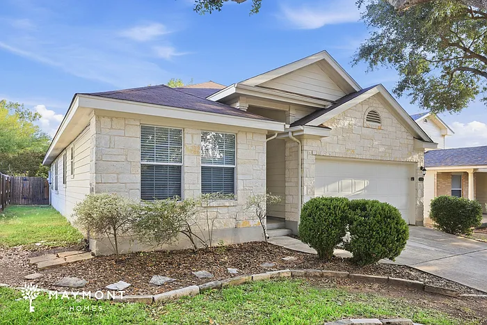 3 bed, 2.0 bath, 1805 sqft, $1,730 — Photo 2