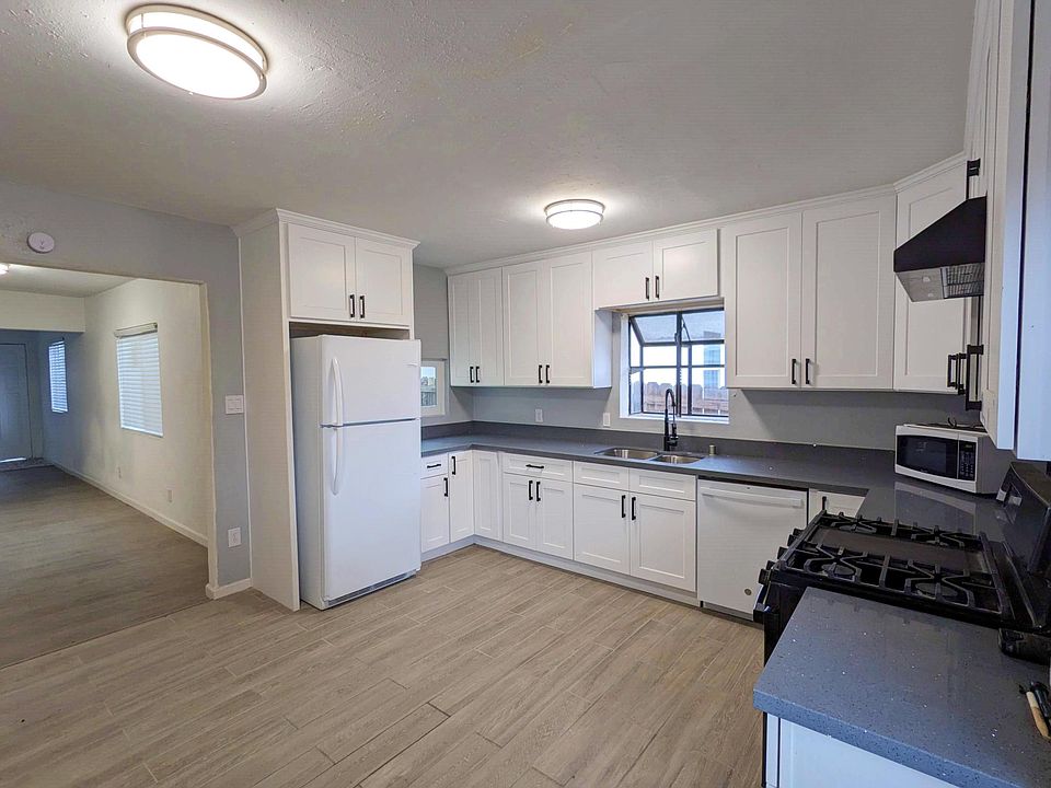 1st image of 3319 Island Ave