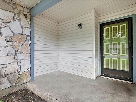 3rd image of 4908 Scarsdale Dr