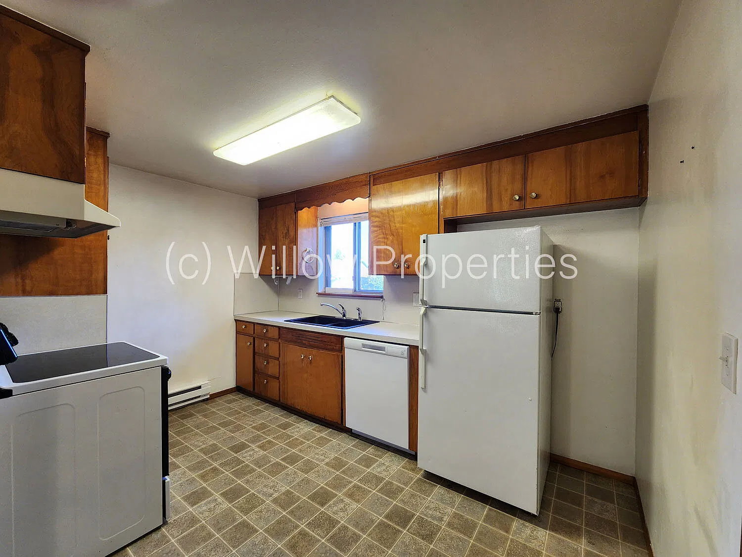 3 bed, 1.5 bath, 1239 sqft, $2,100 — Photo 4