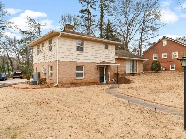 225 Cart Dr, Spartanburg, SC 29307