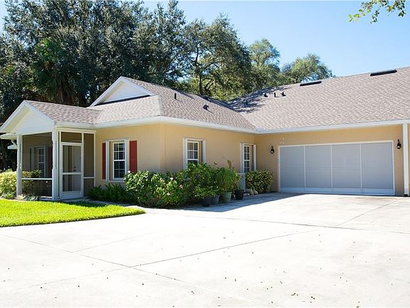 3rd image of 1384 Red Oak Ln