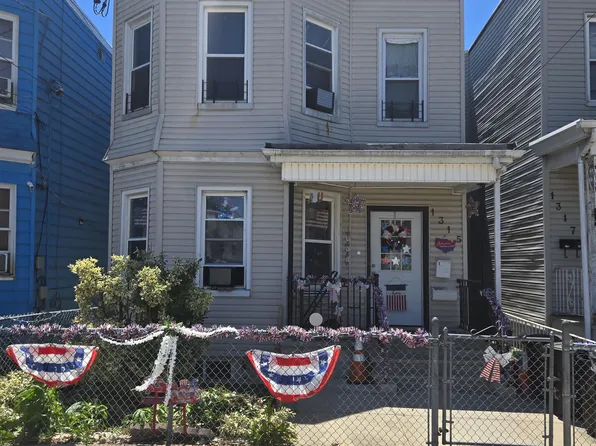 1315 9th Street image 1 of 19