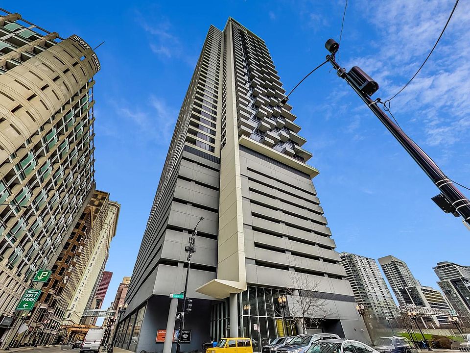 1st image of 235 W Van Buren St Unit 3413