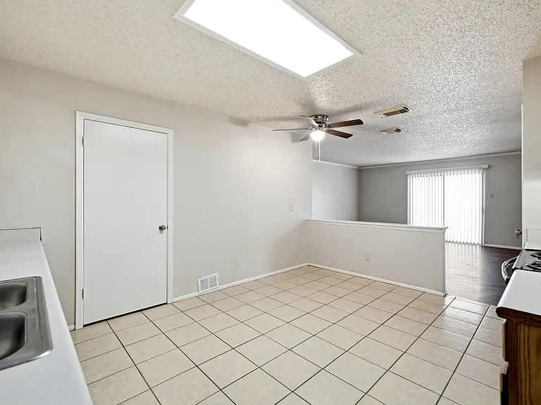 6826 Celes Meadow Dr — Photo 5