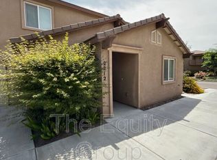 2212 W Lark Ave, Visalia, CA 93291
