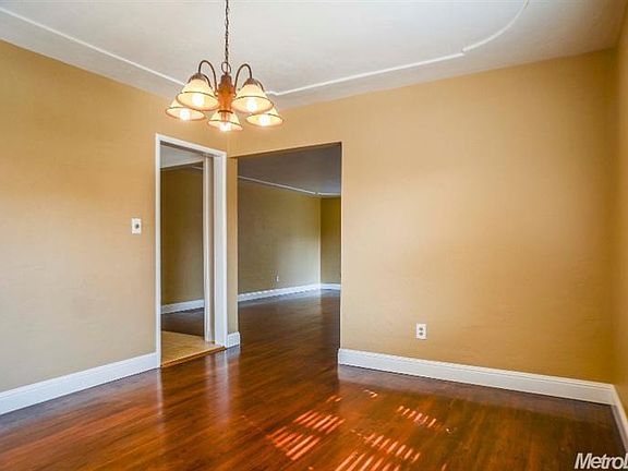 5th image of 2143 N Orange St