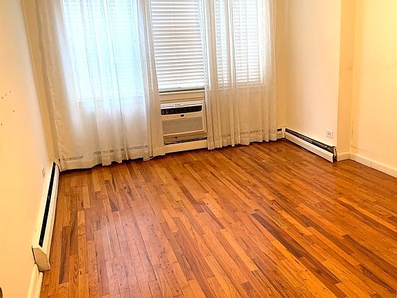 4th image of 2555 E 12th St APT 2K