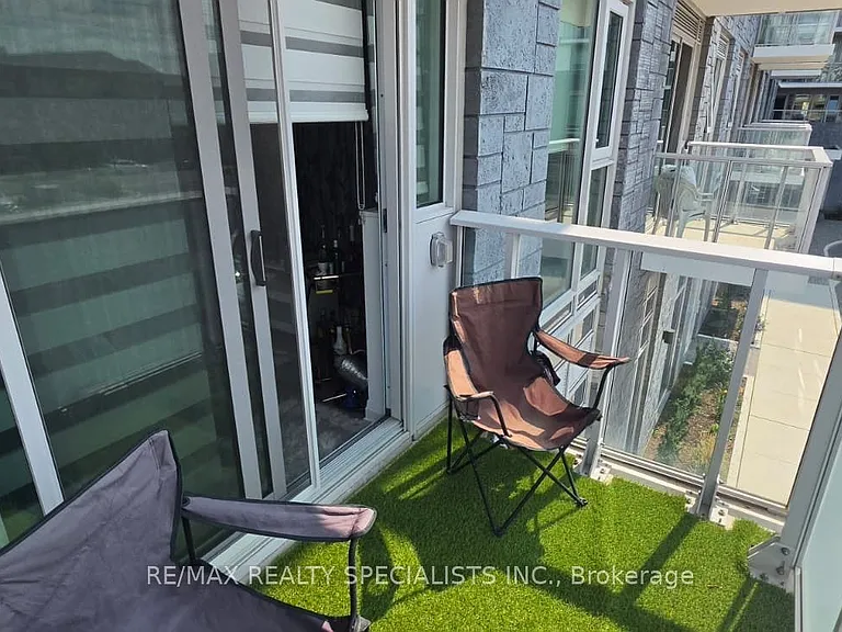 412 Silver Maple Rd #206 — Photo 1