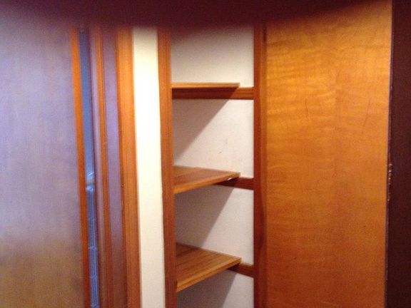 5th image of 5809 Warwick Dr