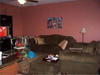 5th image of 3025 N Evergreen Cir