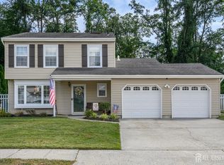 12 Dantley Dr, Howell, NJ 07731