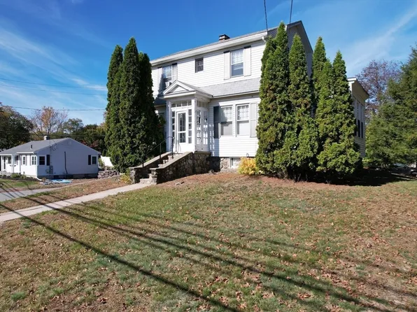 405 William St, Stoneham, MA 02180