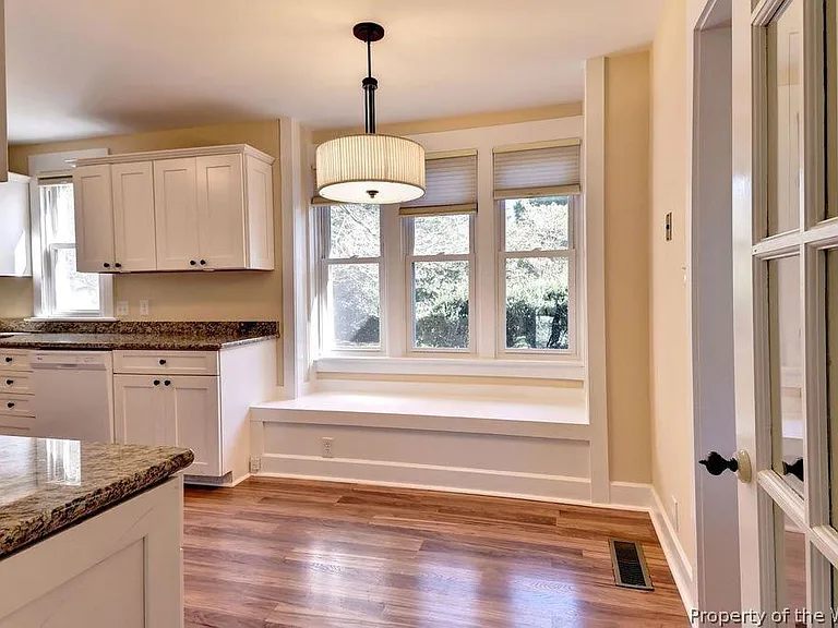 323 Littletown Quarter — Photo 13