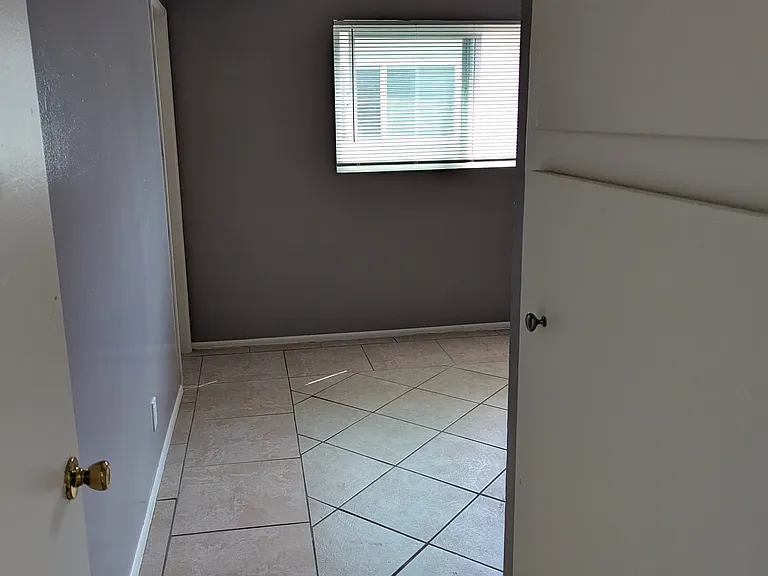 1827 W Sallie Ln #5 — Photo 10