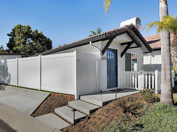 2nd image of 671-73 Poinsettia Park Ct