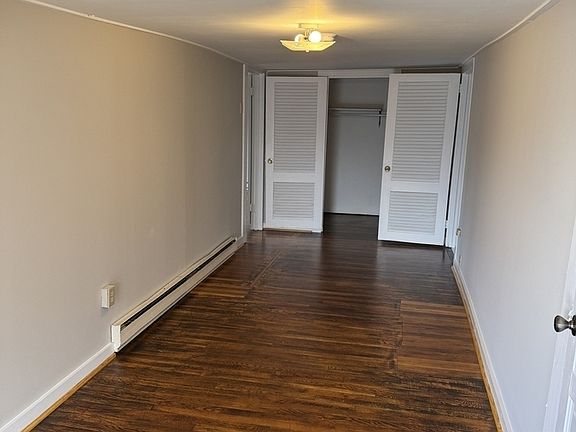 2nd image of 812 West St #4