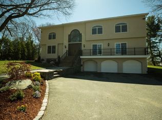 44 Dorothy Rd, Newton, MA 02459