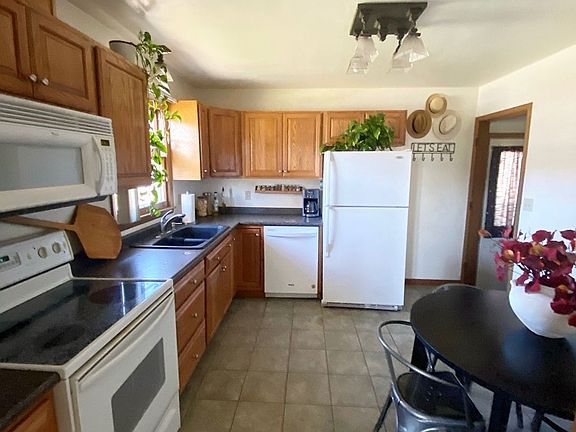 4th image of 617 Luther Dr