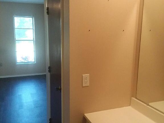 4th image of 23323 Robin Dr