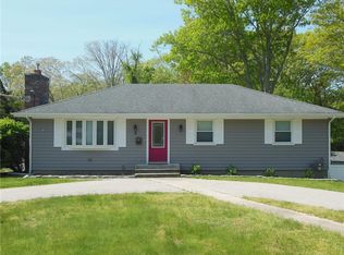 9 Mohegan Trl, Westerly, RI 02891