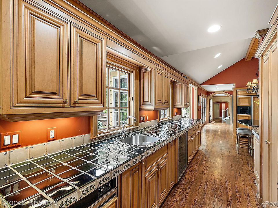 760 Lone Pine Rd, photo 6