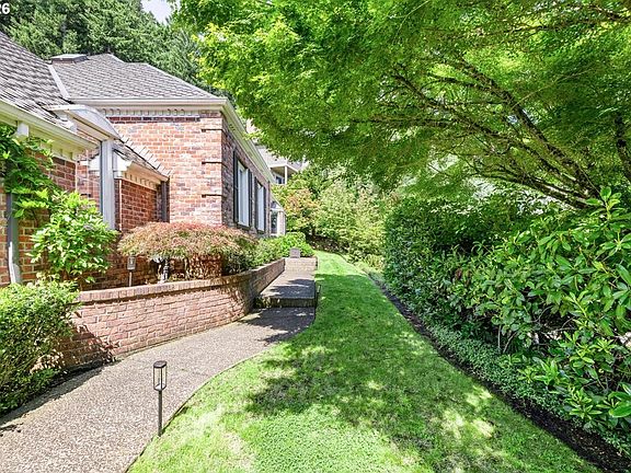 3rd image of 17981 Meadowlark Ln