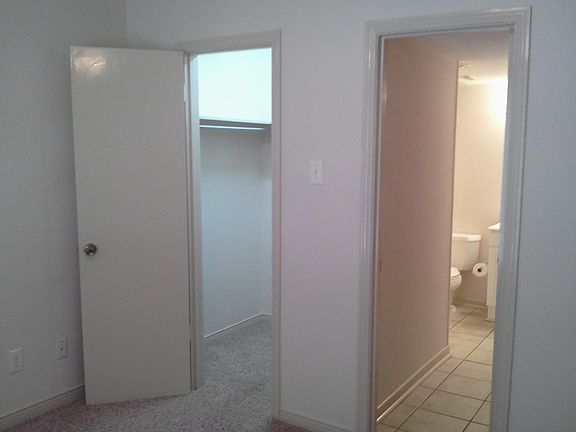 3rd image of 15918 Stillwood St APT 2076