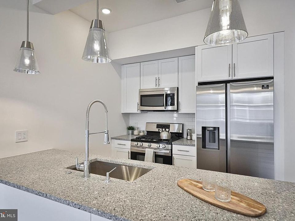 1st image of 1003 N Bodine St #6