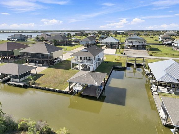 4th image of 221 Pierce Mitchell Ln