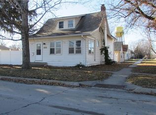 114 N Iowa St, Knoxville, IA 50138