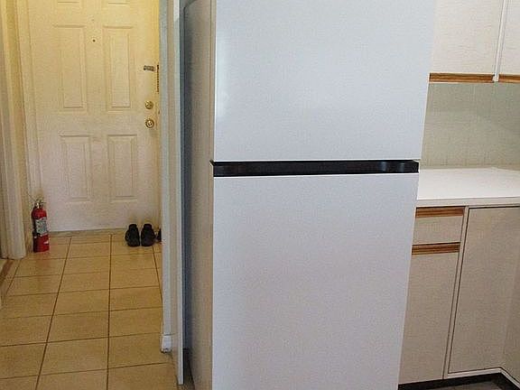 5th image of 1220 SW 16th Ave APT D