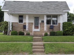 305 High St, Barnesville, OH 43713