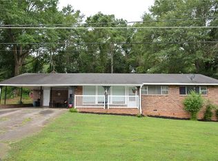 4 Hilltop Dr, Cartersville, GA 30120