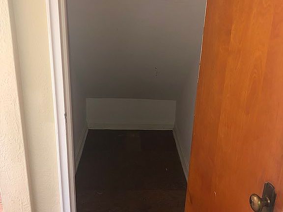 4th image of 1674 Wiltshire Blvd