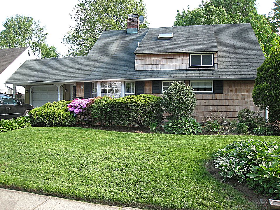 1st image of 39 Bond Ln