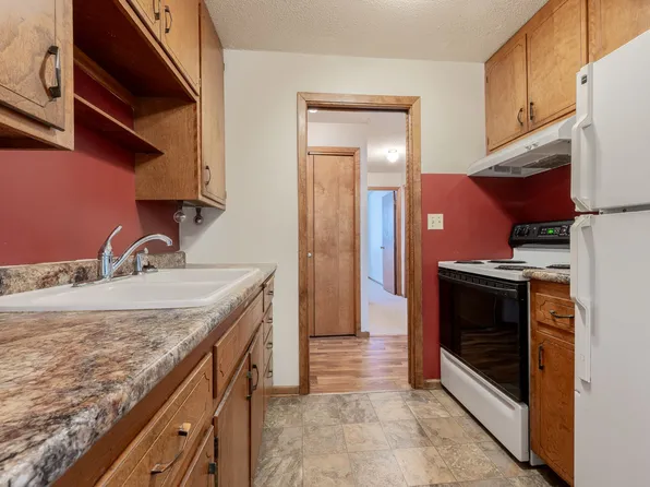 Hillcrest, 500 Boright St #207, Le Sueur, MN 56058