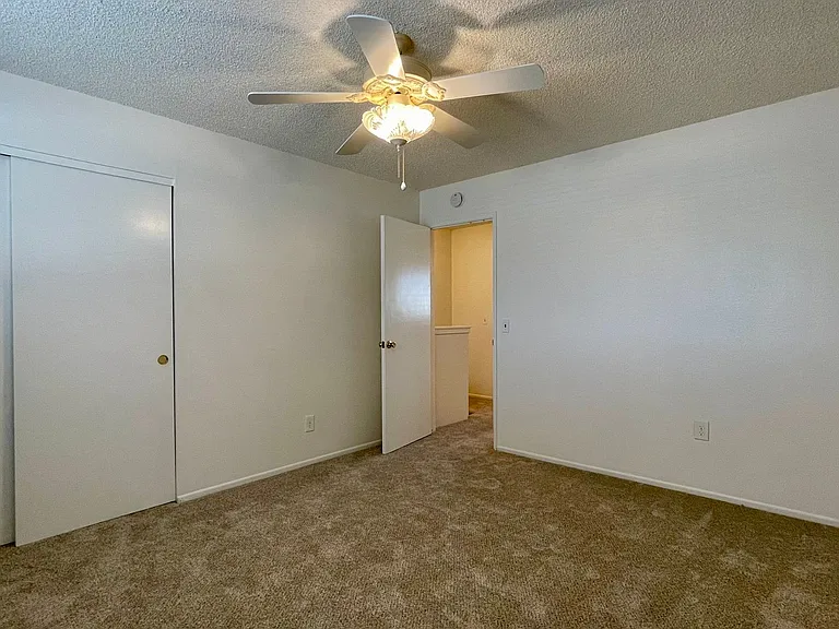 992 Fair Oaks Ave #C — Photo 12