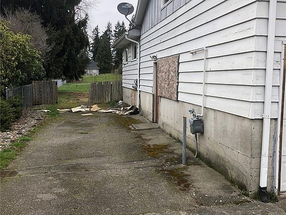 4th image of 6705 96th St E