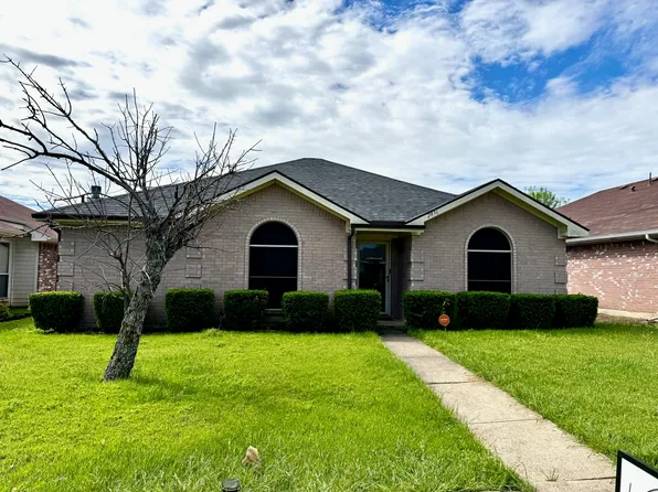 2836 Saint Johns Ave, Lancaster, TX 75146